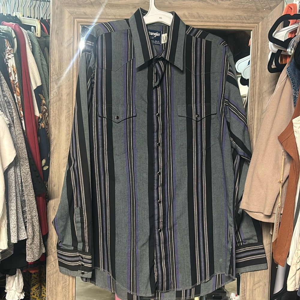 Vintage wrangler pearl snap button up